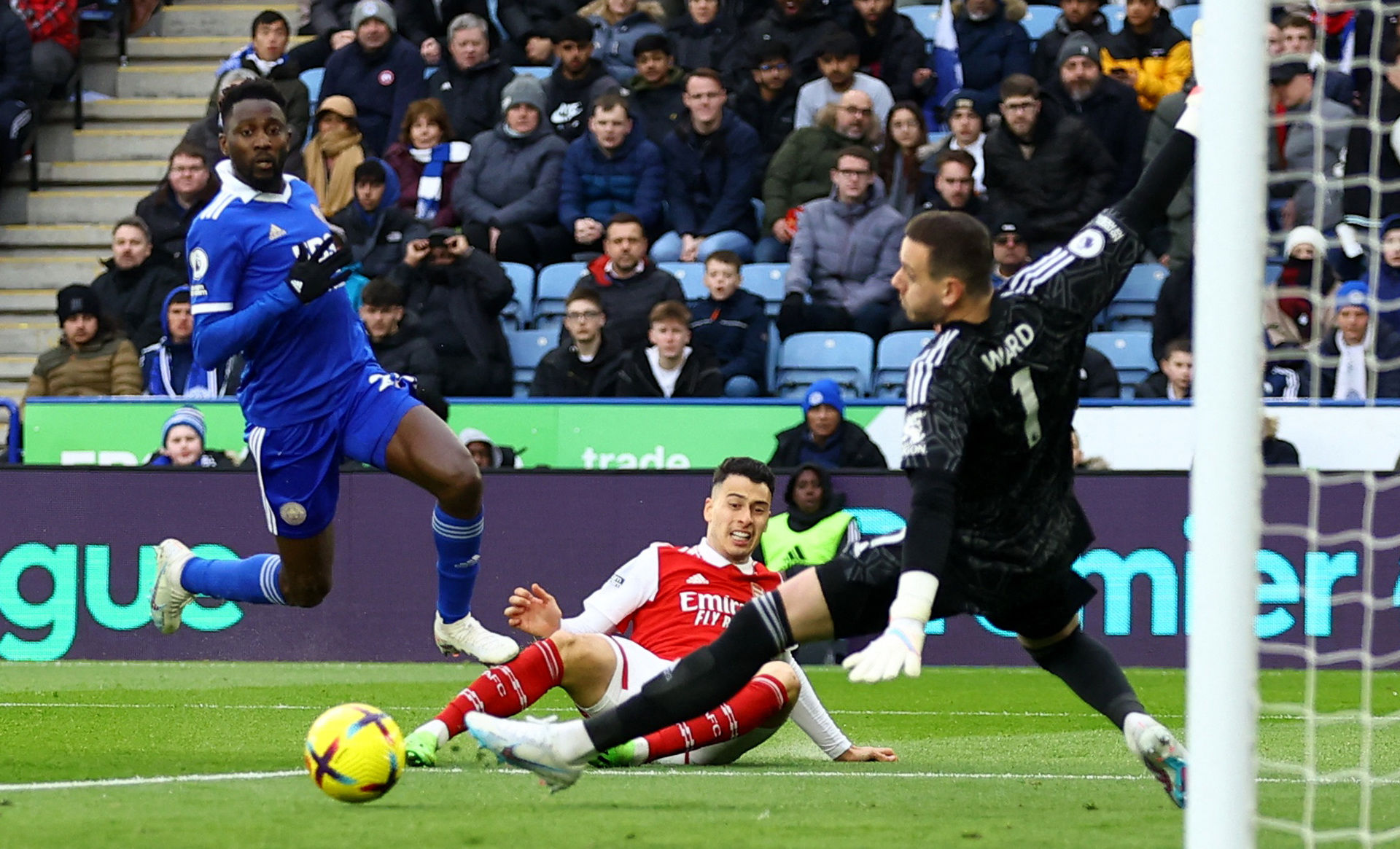 以敏捷的球 以敏捷的球